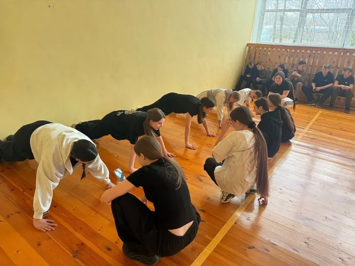 сгибание и разгибание рук